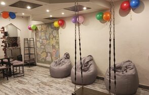 Уютный лофт с меловой стеной