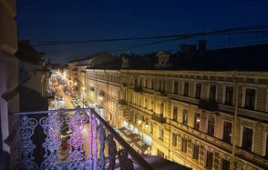 Rubin. Зал Disco Party с диско-шаром