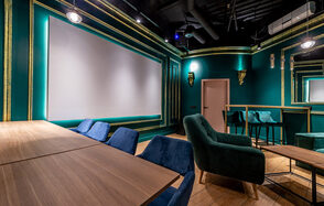 Роскошный лофт-зал