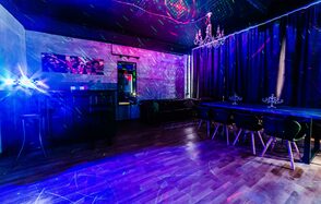 Уютный лофт-зал