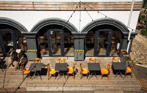 Izmayloft. Уютный лофт с верандой