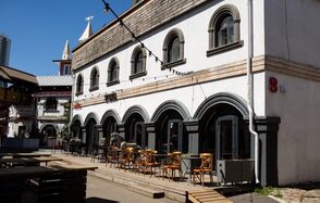 Izmayloft. Уютный лофт с верандой