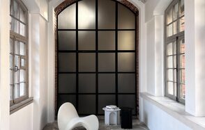 Панорамный белый лофт