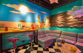 Лофт-зал в пляжном стиле