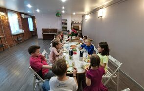 Лофт с кухней и антуражем для детских праздников