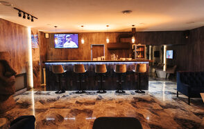 Мраморный лофт для тематических мероприятий