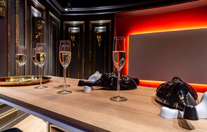 Лофт-зал в стиле элитного острова