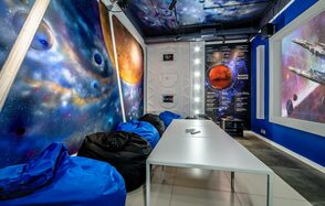 Лофт-зал в стиле марсианского шаттла