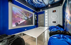 Лофт-зал в стиле марсианского шаттла