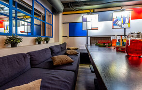 Лофт-зал в художественном стиле 