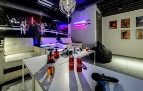 Лофт-зал стилизованный под звезду