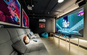 Лофт-зал с героями мультсериала