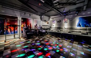 Лофт-зал в диско стиле 