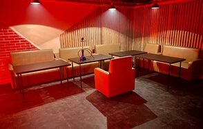 Лофт-комната с проектором 