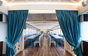 Двухпалубный теплоход премиум класса