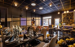 ИглуБар. Black Antique. Стильный лофт в тёмных тонах