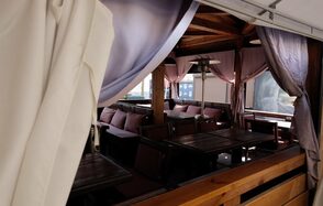 Летняя терраса в центре города