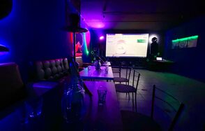 Rave Лофт-пространство с неоном