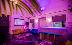 Уютный лофт с отдельным входом и внутренним двором с барбекю