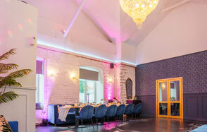 Уютный лофт с отдельным входом и внутренним двором с барбекю