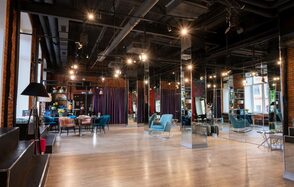 Адорнос Пространство премиум-класса на Улице 1905 года