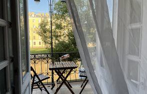 Авторский лофт с балконом и видом на реку