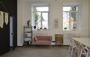 Meet.Moscow Светлое пространство с зеркалом