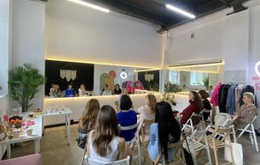 Meet.Moscow Светлое пространство с зеркалом