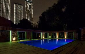 MY IBIZA Пространство с открытым бассейном на Спортивной