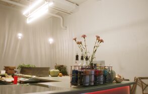 Уютный зал пиццерии 