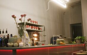 Уютный зал пиццерии 