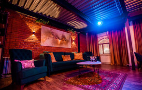 Стильная площадка с яркими акцентами