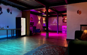 Стильная площадка с яркими акцентами