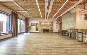 Loft Lodge 8. Яркий зал со светомузыкой