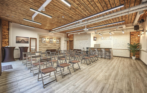 Loft Lodge 8. Яркий зал со светомузыкой