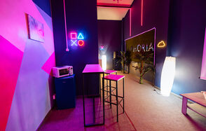 Тёмный лофт для вечеринок 