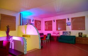 Яркий и уютный лофт