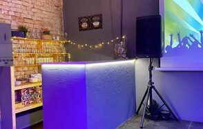 Яркий лофт с фотозоной