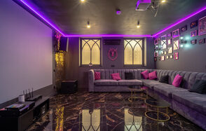 Дизайнерский лофт-зал