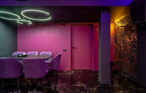 Дизайнерский лофт-зал