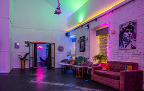 Просторный лофт с верандой и внутренним двориком