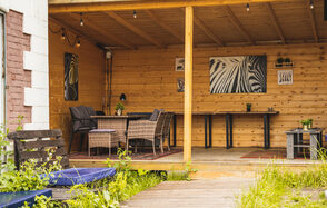 Просторный лофт с верандой и внутренним двориком