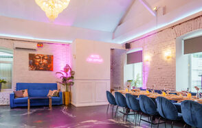 Просторный лофт с верандой и внутренним двориком