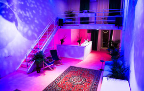 Hall 14. Атмосферный лофт с верандой