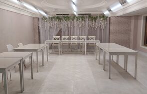 Огромное пространство с фотозонами