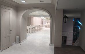 Огромное пространство с фотозонами