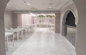 Огромное пространство с фотозонами