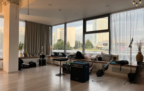 Солнечный белый лофт 