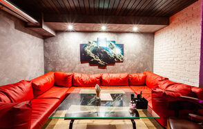 Стильный бар 