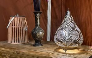 Тёмная комната с проектором